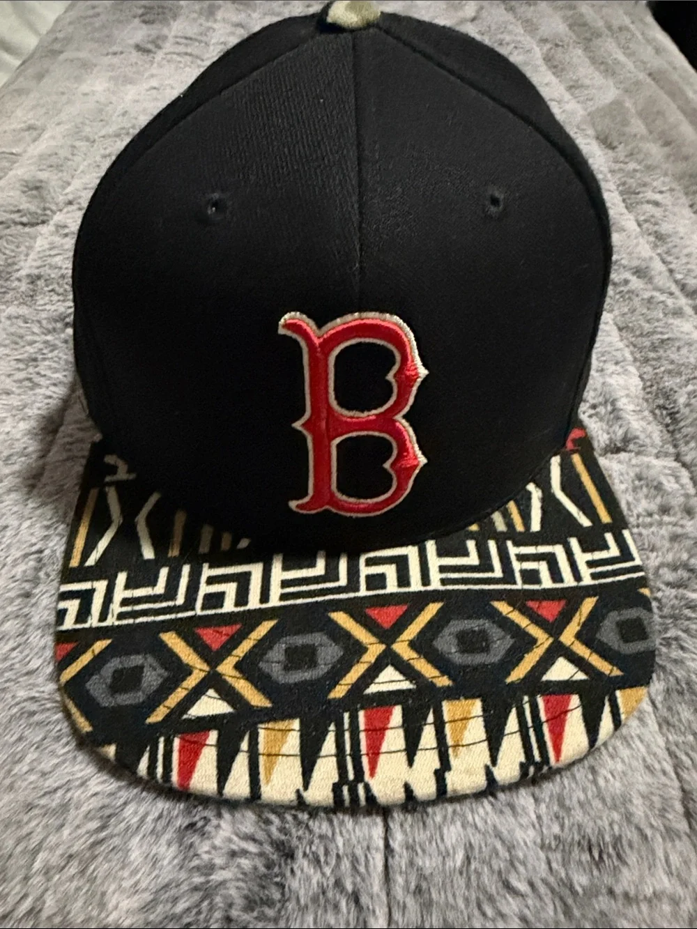 Boston Res Sox Aztec pattern hat